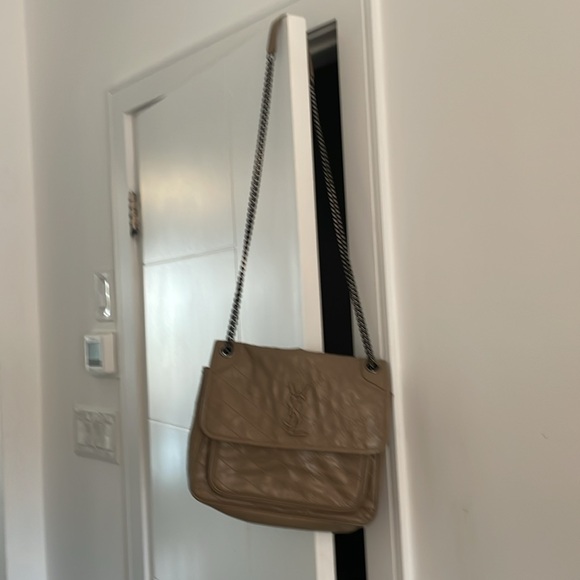 YSL tan shoulder/crossbody - Picture 4 of 5